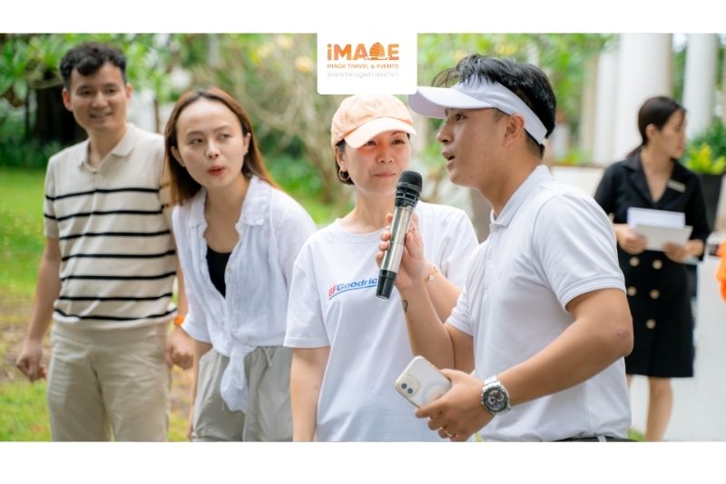 MC Dẫn Dắt Chương Trình Tạo Cảm Hứng Cho Tất Cả Người Chơi
