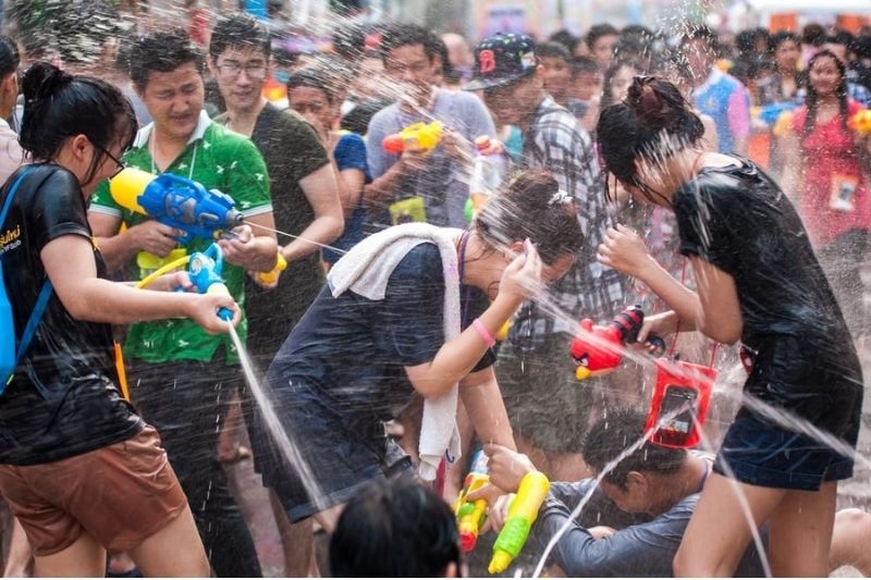 LỄ HỘI TÉ NƯỚC SONGKRAN