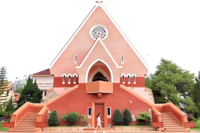 Nhà Thờ Domaine De Marie