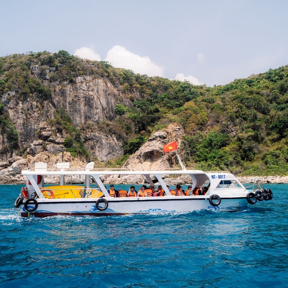 banner-xoay-company-trip-2