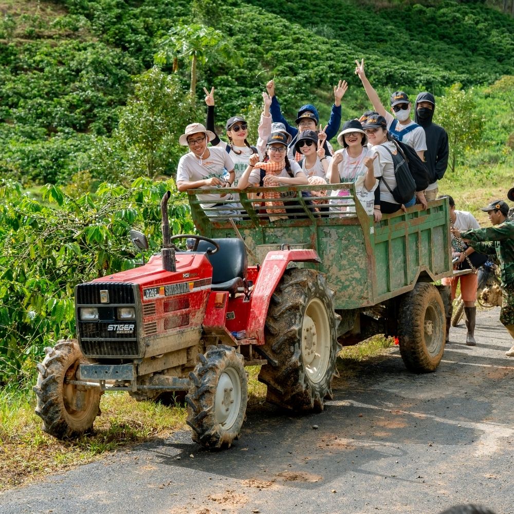 banner-xoay-company-trip-3