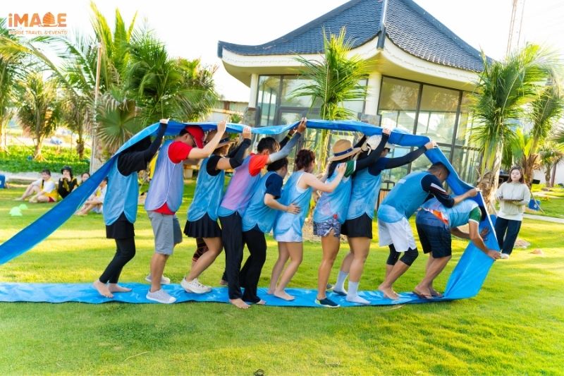 Trò chơi Team Building Phú Quý - Bánh Xe Thần Tốc