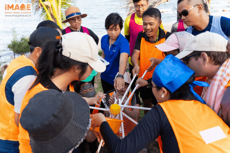 team building sinh tồn 